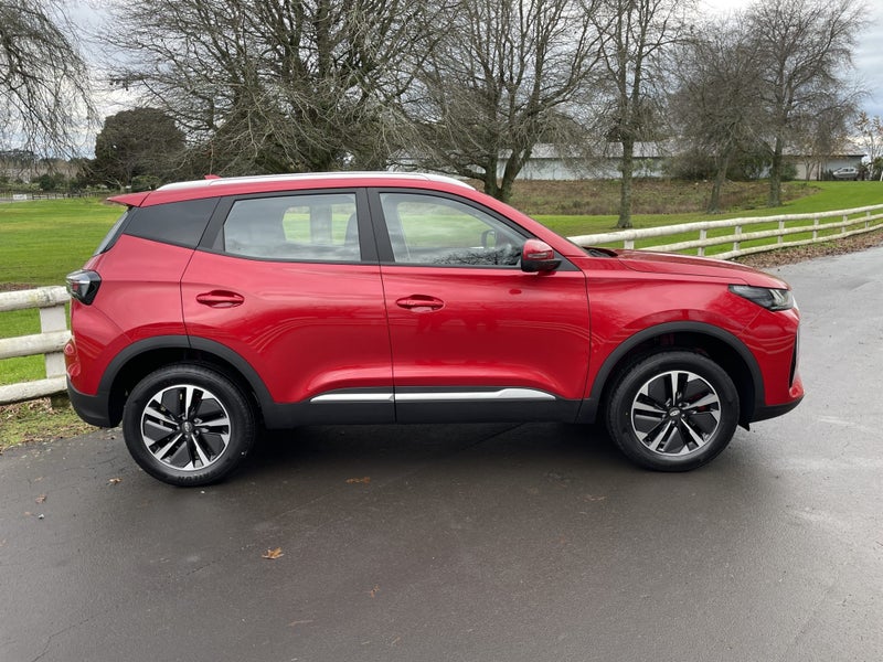 2026 Chery Tiggo 4 1.5T Ultimate Hybrid 2WD image 3