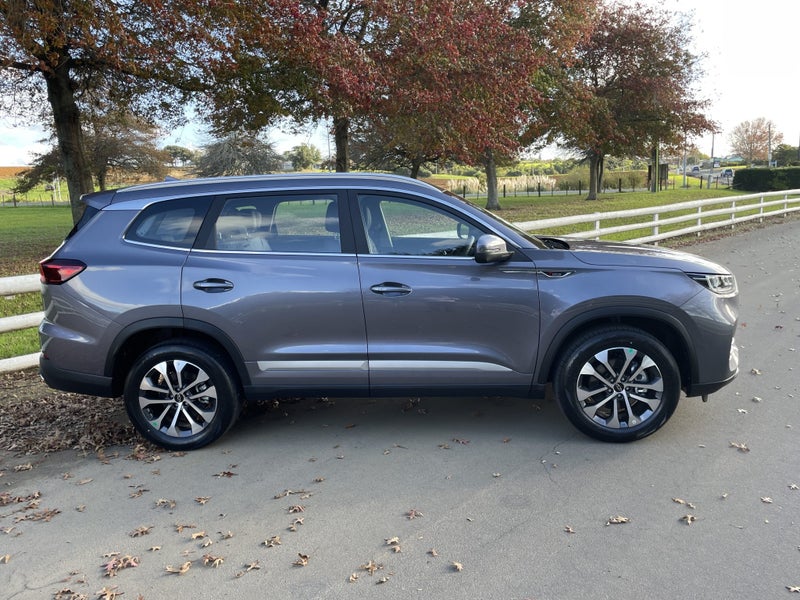2026 Chery Tiggo 8 Pro 2.0T Urban DCT FWD image 3