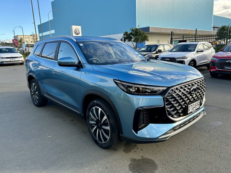 2026 Chery Tiggo 8 Super Hybrid Ultimate image 3