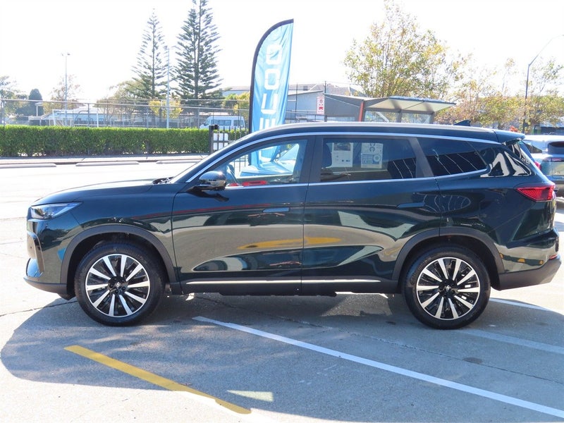 2026 Chery Tiggo 8 Ultimate CSH 1.5T PHEV - 7 S... image 4