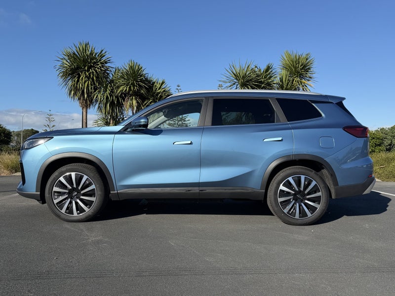 2026 Chery Tiggo 8 Ultimate PHEV/Hd Csh image 3
