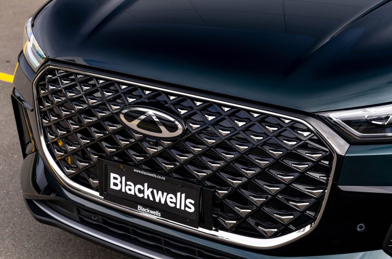 2026 Chery Tiggo 8 Ultimate Phev/Hd Csh image 2