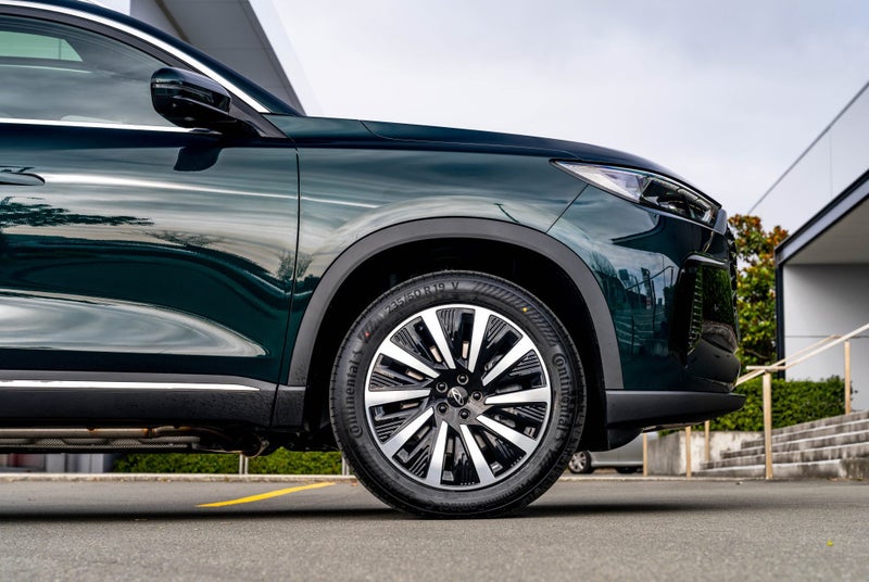 2026 Chery Tiggo 8 Ultimate Phev/Hd Csh image 3