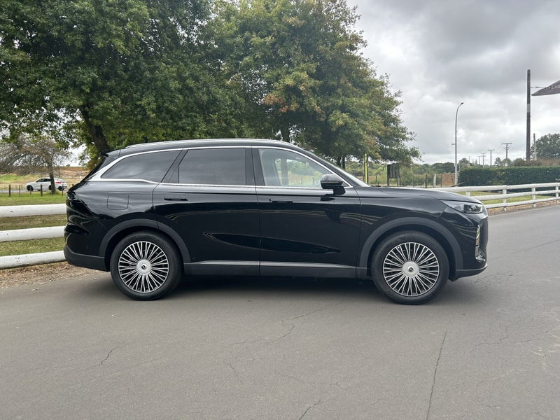 2026 Chery Tiggo 9 1.5T Ultimate Hybrid AWD image 3