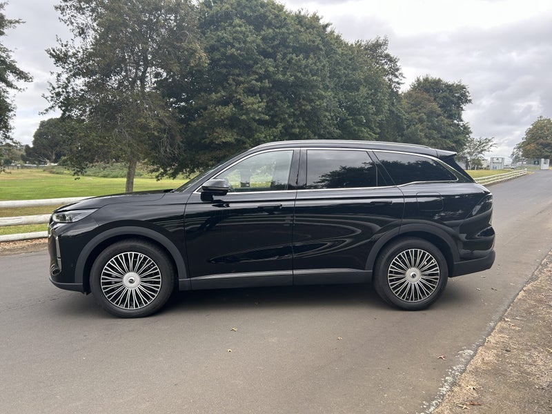 2026 Chery Tiggo 9 1.5T Ultimate Hybrid AWD image 5