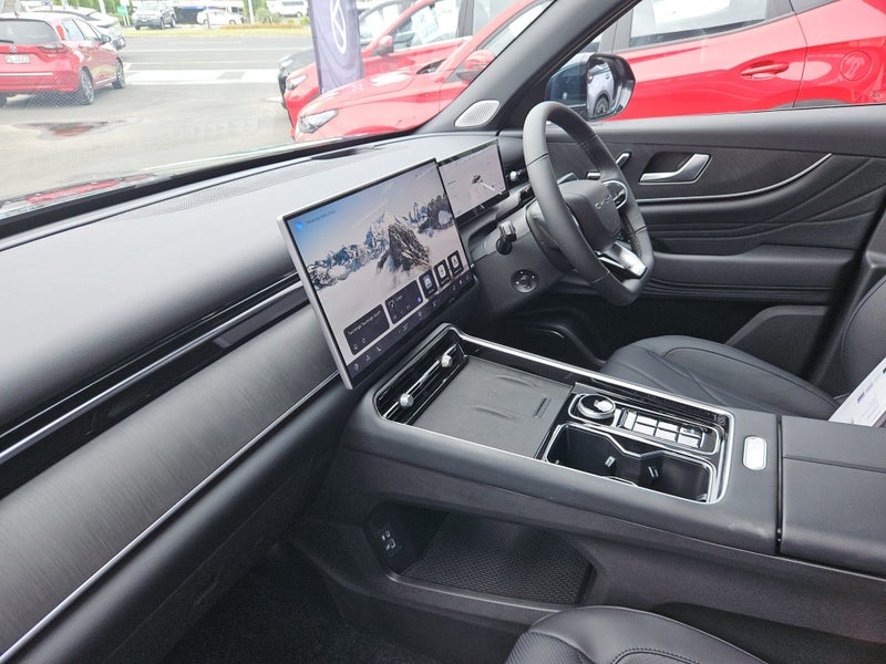 2026 Chery Tiggo 9 ULT PHEV/AWD/7HD CSH image 2