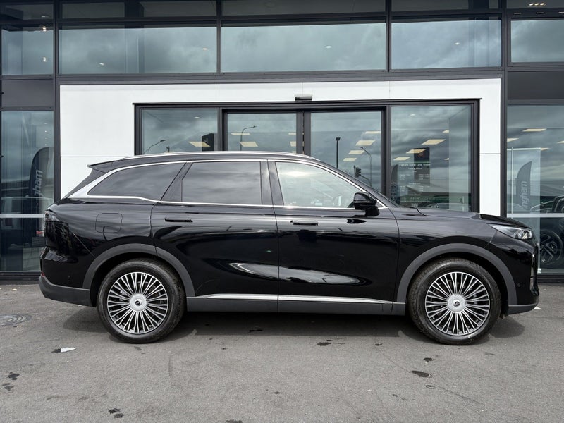 2026 Chery Tiggo 9 ULT PHEV/AWD/7HD CSH image 3