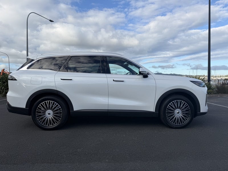 2026 Chery Tiggo 9 Ult PHEV/AWD/7Hd Csh image 4