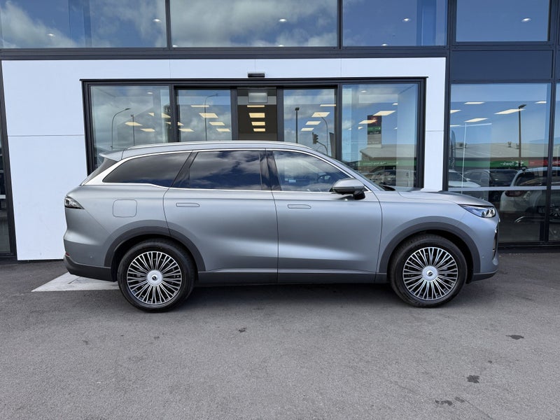 2026 Chery Tiggo 9 ULT PHEV/AWD/7HD CSH image 2