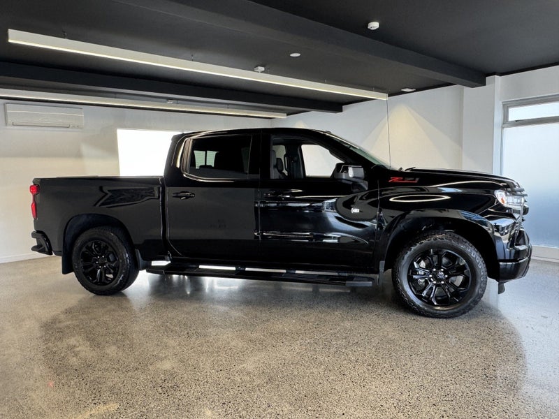 2026 Chevrolet Silverado 1500 LTZ Premium Tech... image 2