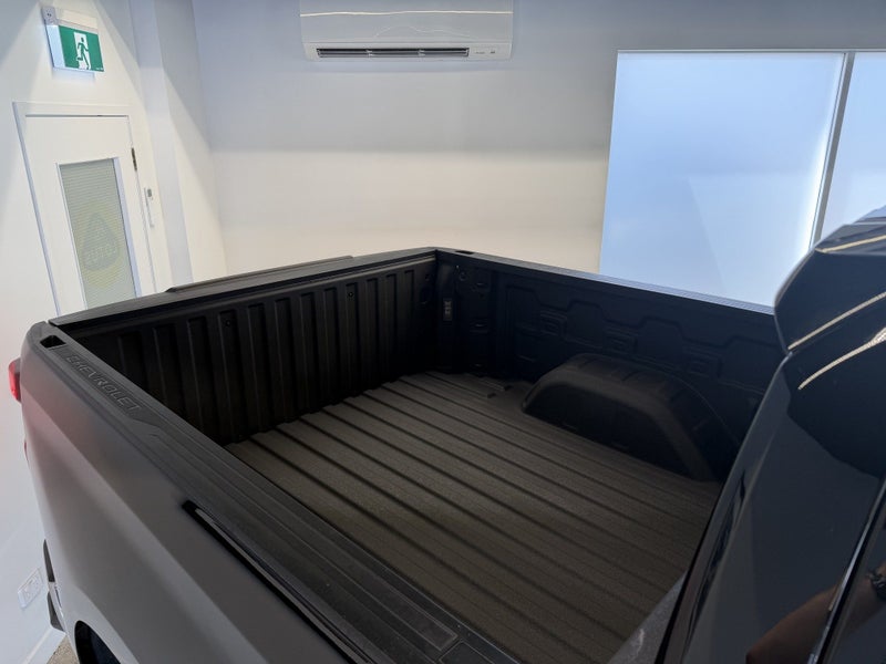 2026 Chevrolet Silverado 1500 LTZ Premium Tech... image 5