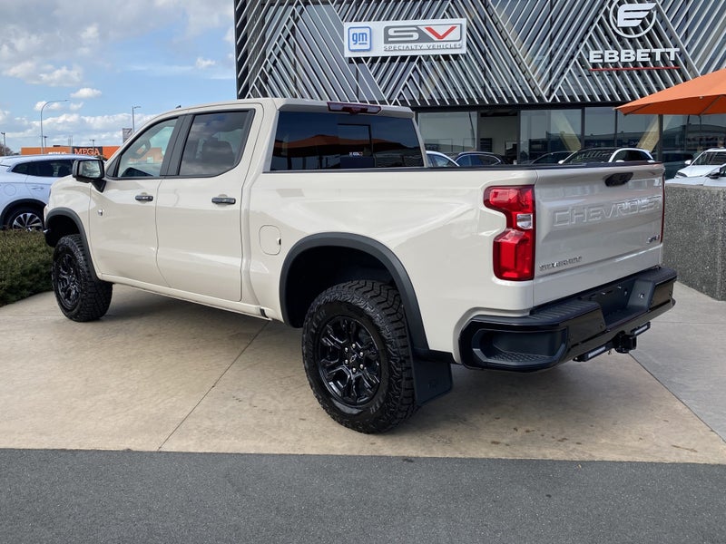 2026 Chevrolet Silverado 1500 ZR2 image 2