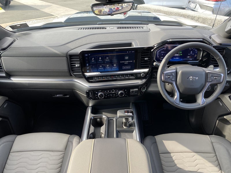 2026 Chevrolet Silverado 1500 ZR2 image 3
