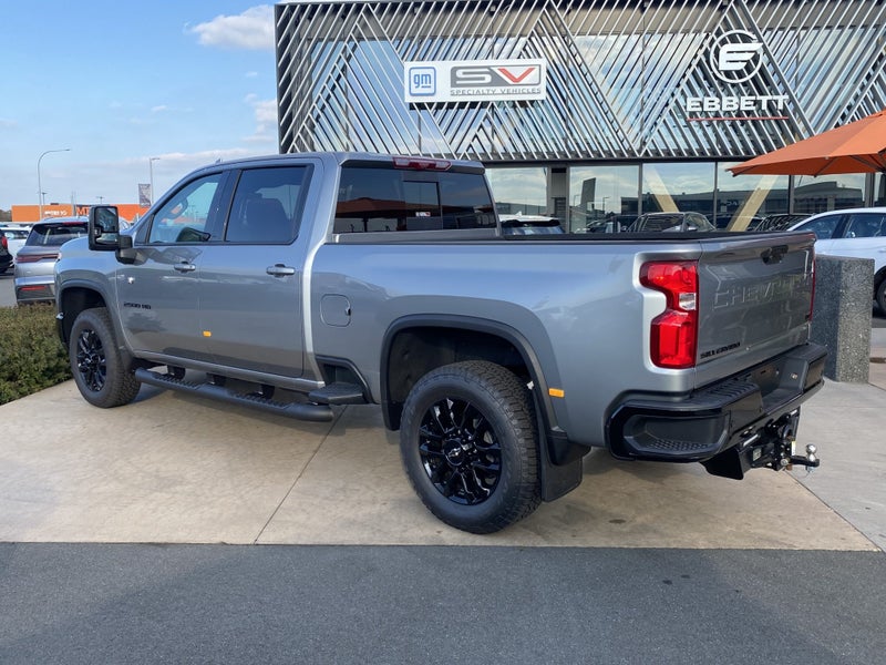 2026 Chevrolet Silverado 2500 HD LTZ Premium image 2