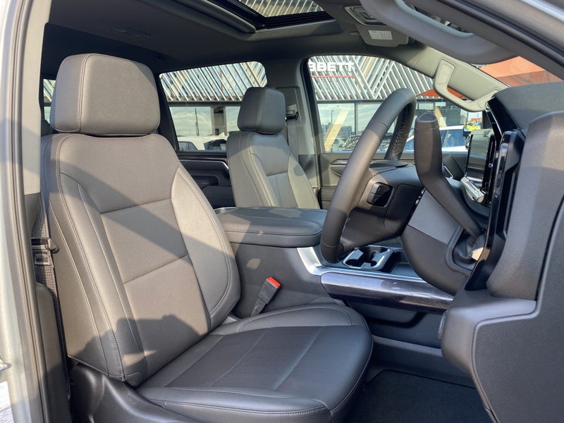 2026 Chevrolet Silverado 2500 HD LTZ Premium image 4