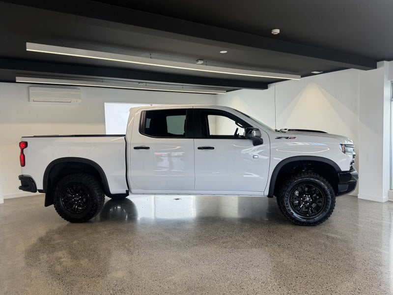 2026 Chevrolet Silverado ZR2 image 4