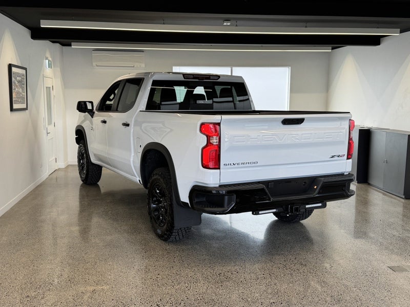 2026 Chevrolet Silverado ZR2 image 4