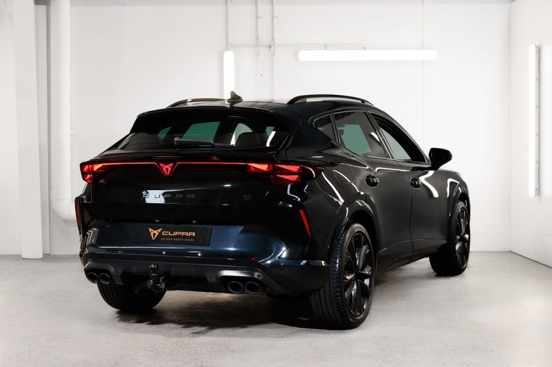 2026 Cupra Formentor VZ Pantera Edition image 2