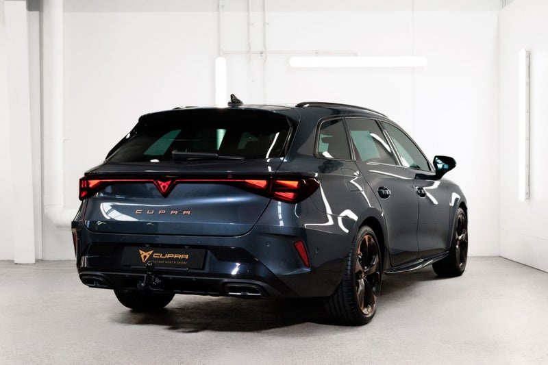 2026 Cupra Leon V Sportstourer image 2