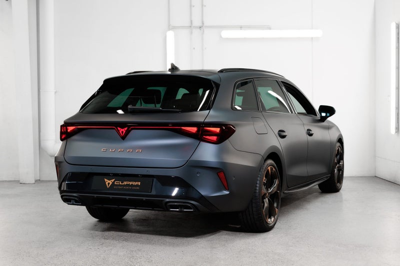 2026 Cupra Leon V Sportstourer image 2