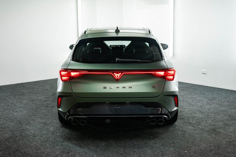 2026 Cupra Leon VZ sportstouer image 4