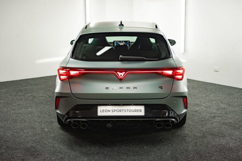 2026 Cupra Leon VZ Sportstourer image 5