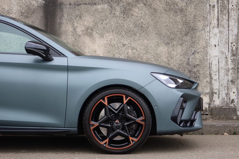 2026 Cupra Leon VZ Sportstourer image 4