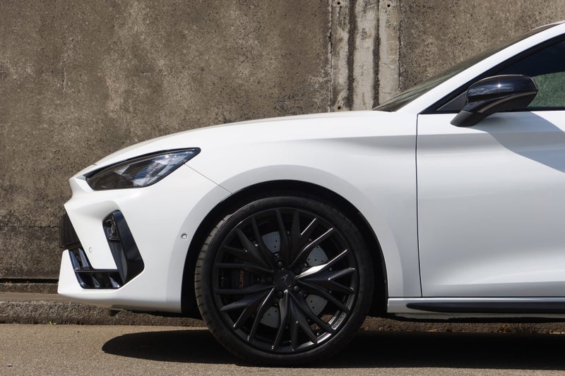 2026 Cupra Leon VZ Sportstourer image 4