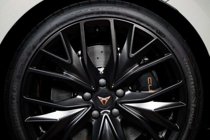 2026 Cupra Leon VZ Sportstourer Pantera Edition image 5