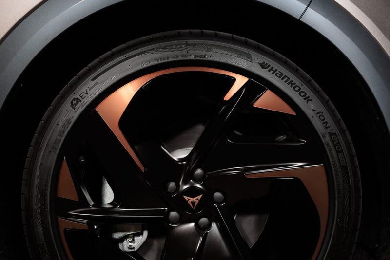 2026 Cupra Tavascan TAV VZ image 4
