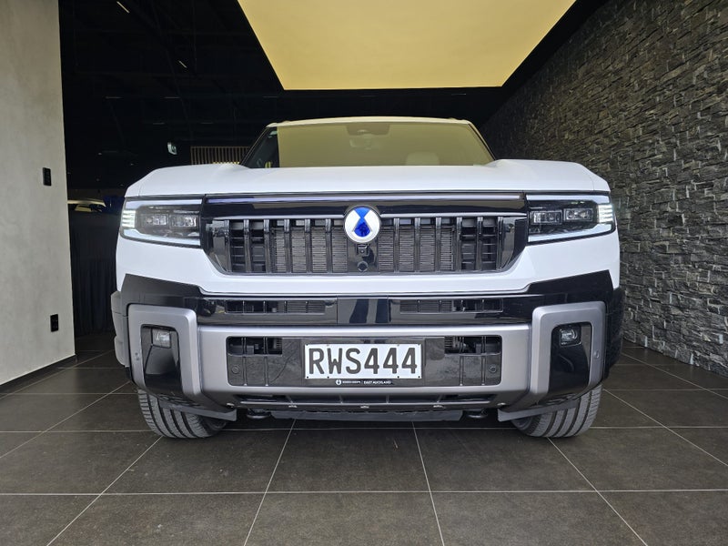 2026 DENZA B8 7-seater image 2