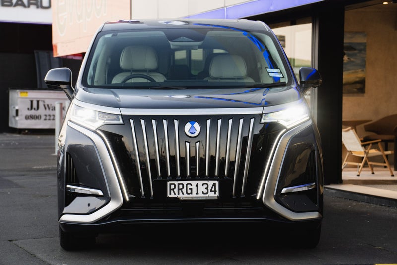2026 DENZA D9 Denza D9 AWD image 2