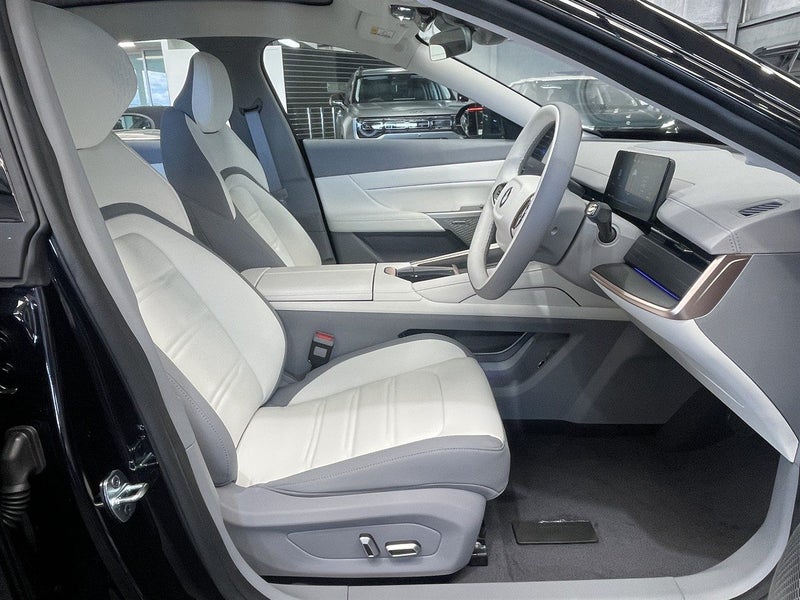 2026 Dongfeng 007 Performance AWD 70Kwh Fully E... image 5