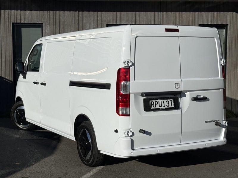 2026 Farizon V7E L1 H1 67 67Kwh/Ev/At image 3