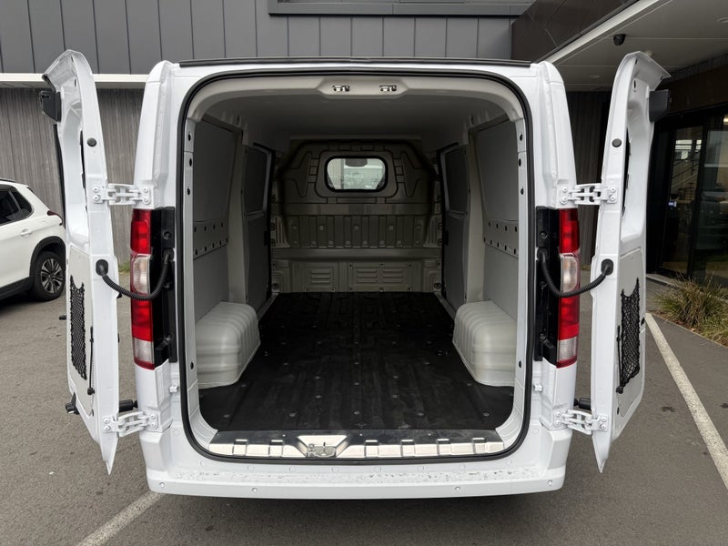 2026 Farizon V7E L1 H1 67 67Kwh/Ev/At image 5