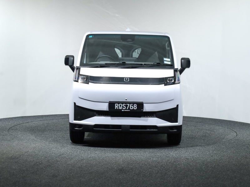2026 Farizon V7E L1 H1 67 Kwh image 2