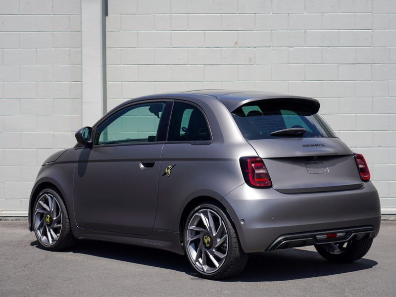 2026 Fiat 500e Abarth 3Dr A Hatch image 3