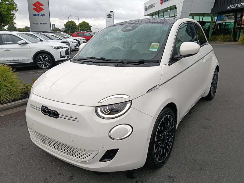 2026 Fiat 500e Icon 42KW image 3