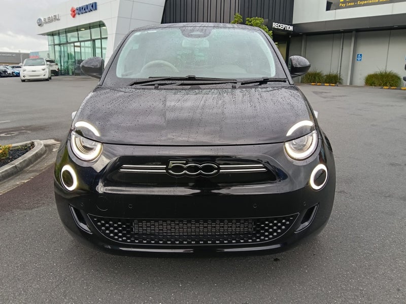 2026 Fiat 500e Icon 42KW image 2