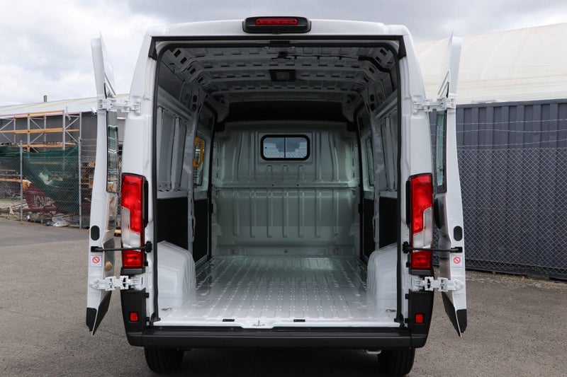 2026 Fiat Ducato Long Wheelbase Mid Roof (LWB) image 5