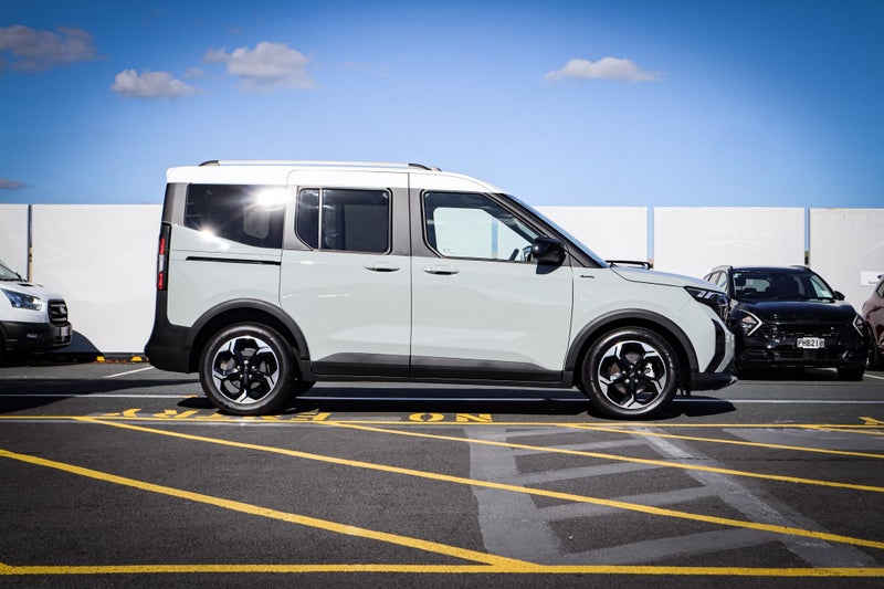 2026 Ford Courier 1.0P/7At image 2