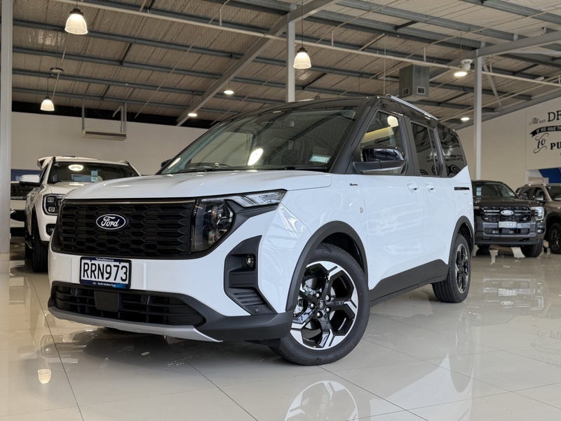 2026 Ford Courier TransitTourneo 1.0P/7At image 2