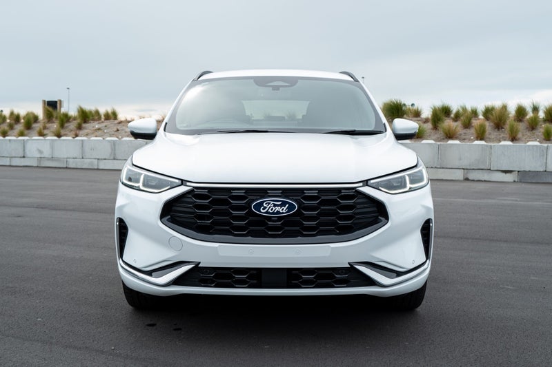 2026 Ford Escape St-Line X AWD FHEV image 3