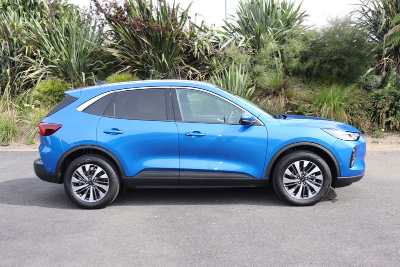 2026 Ford Escape Titanium 2.5Ph image 3