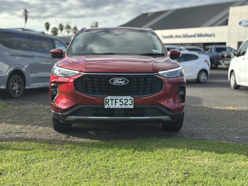 2026 Ford Escape Titanium 2.5Ph image 3