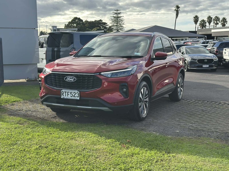 2026 Ford Escape Titanium 2.5Ph image 4