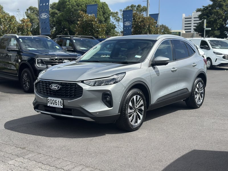 2026 Ford Escape Titanium 2.5Ph image 3