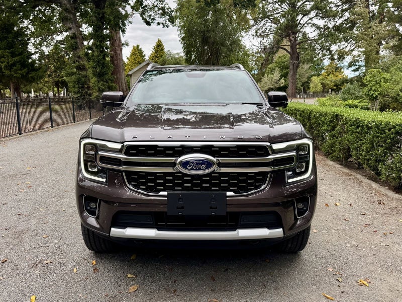 2026 Ford Everest PLATINUM image 3