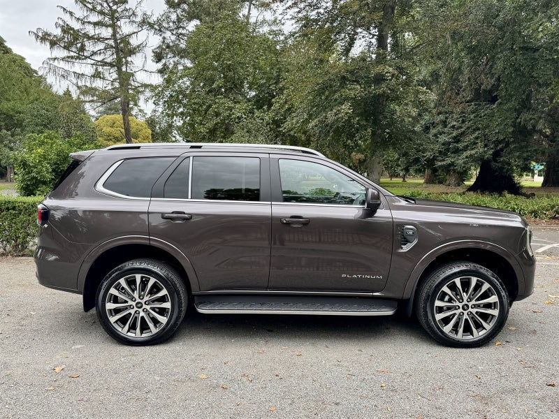 2026 Ford Everest PLATINUM image 4