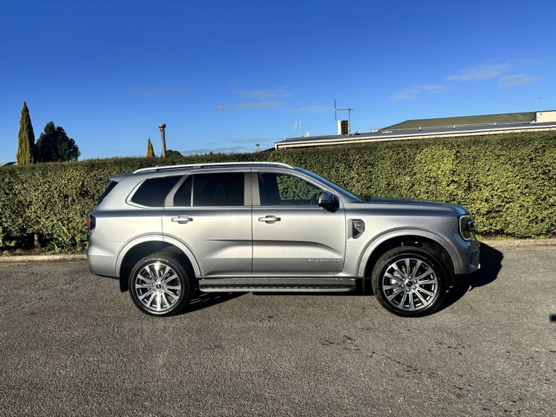 2026 Ford Everest Platinum 3.0D 4WD image 2